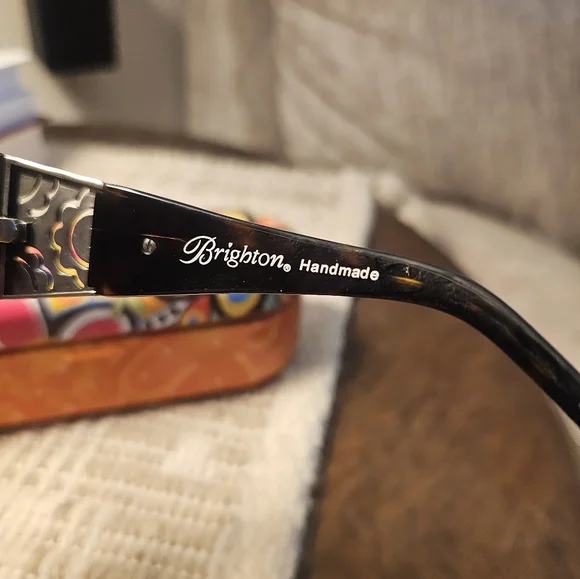 Brighton Black Sunglasses with Retro Floral Case - Picture 3 of 7